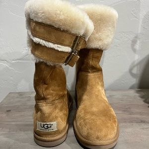 UGG Plush boots - Size 7